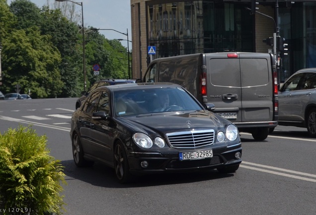 Mercedes-Benz E 63 AMG