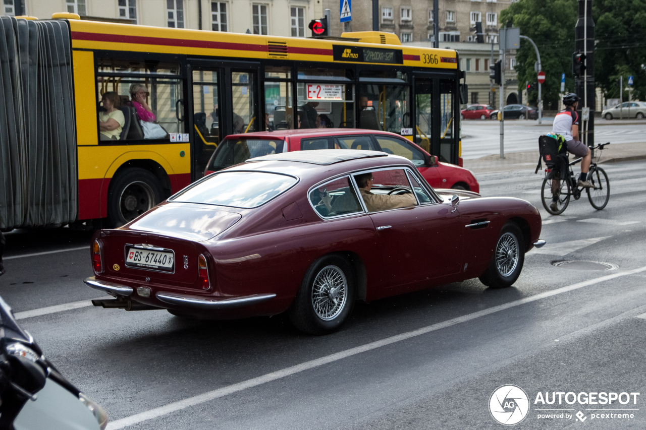 Aston Martin DB6 Vantage MKI