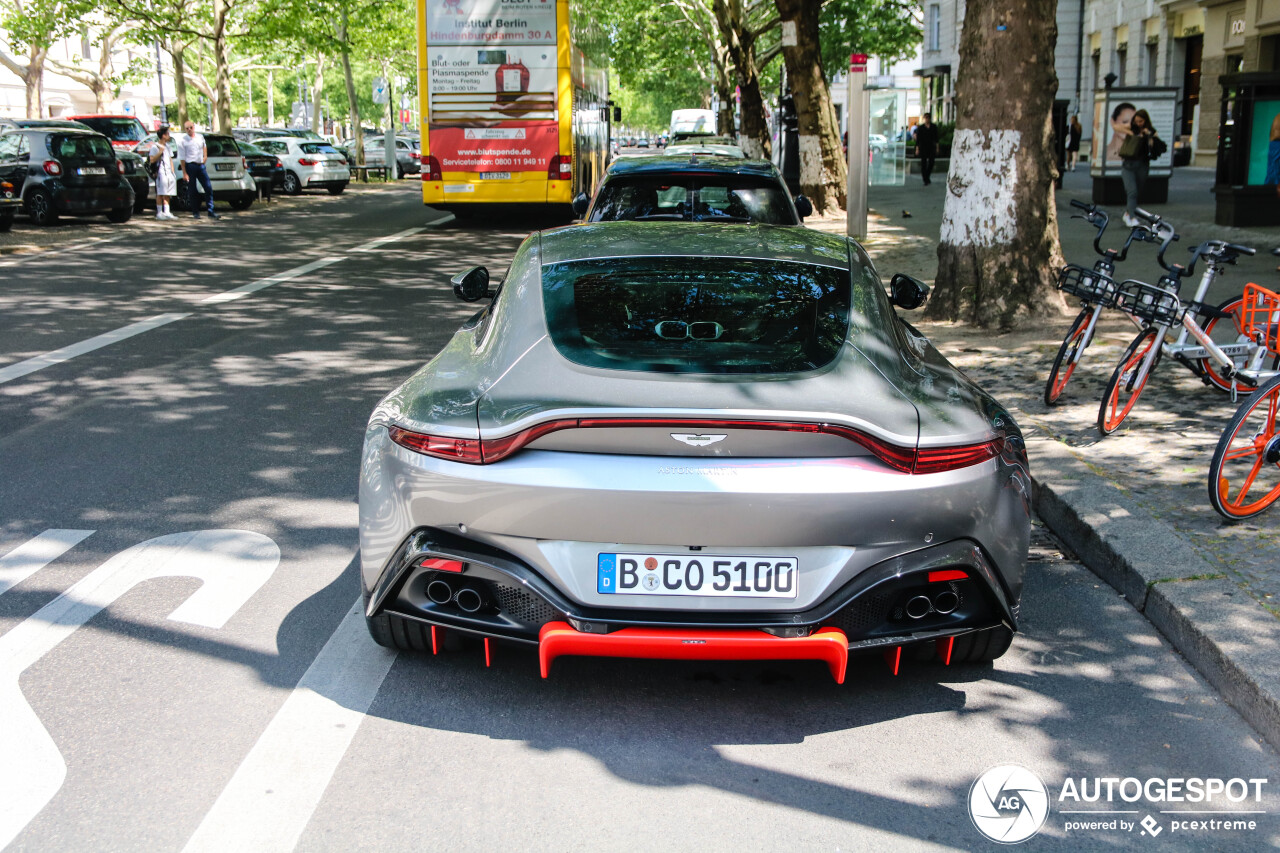 Aston Martin V8 Vantage 2018