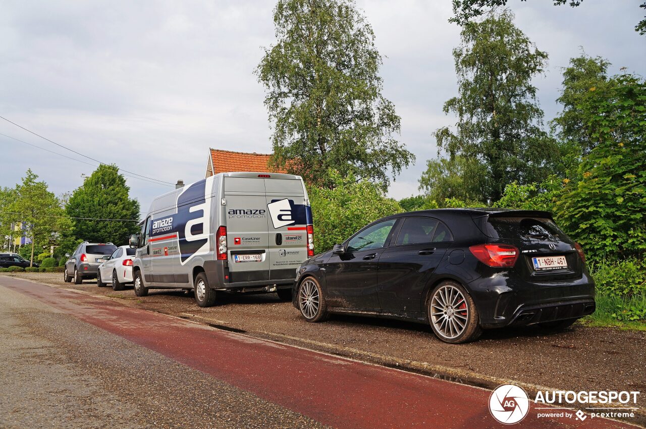 Mercedes-AMG A 45 W176 2015