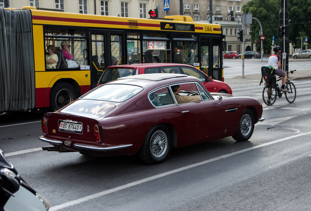 Aston Martin DB6 Vantage MKI