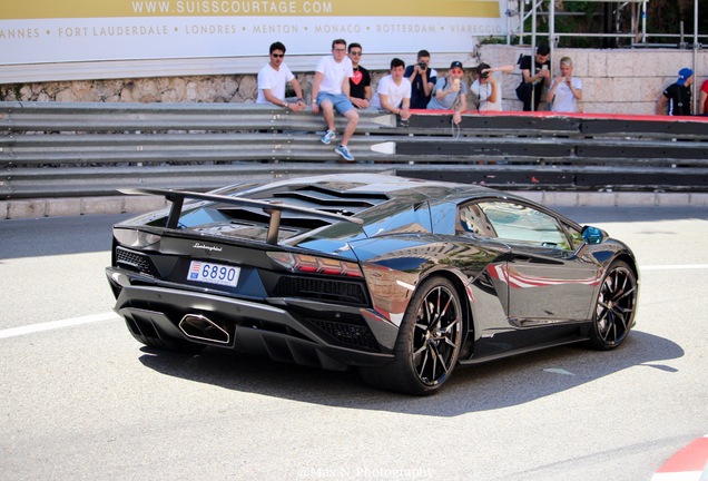 Lamborghini Aventador S LP740-4