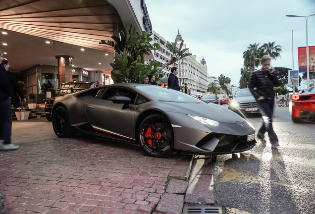 Lamborghini Huracán LP640-4 Performante