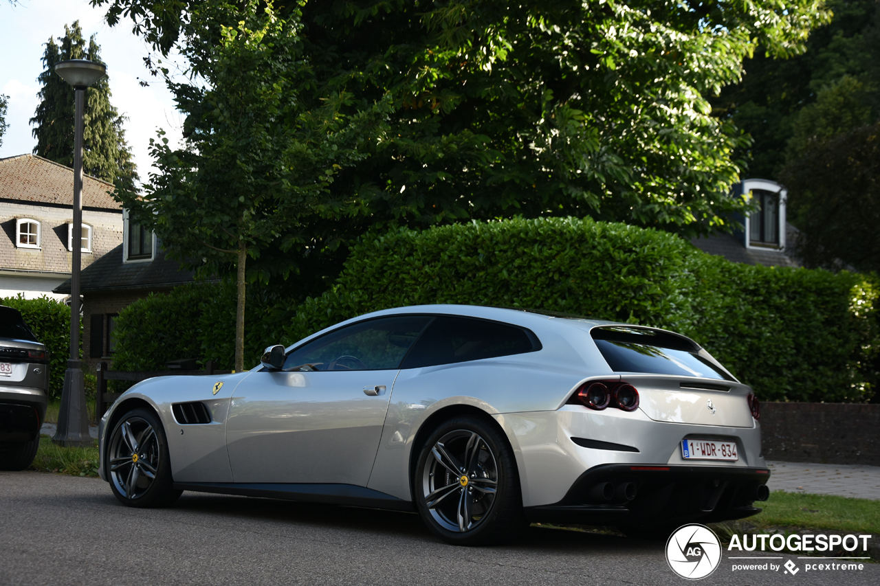 Ferrari GTC4Lusso