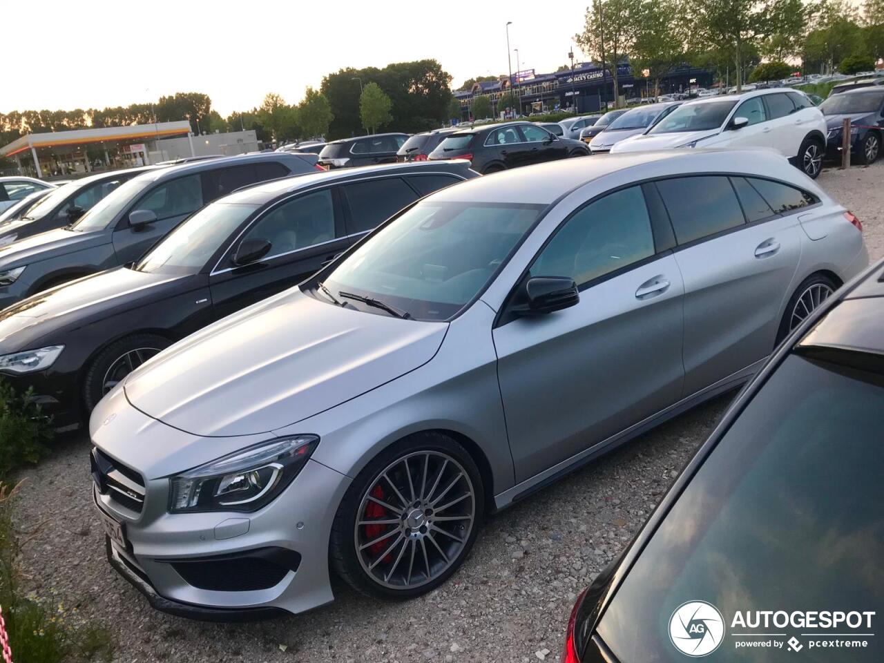 Mercedes-Benz CLA 45 AMG Shooting Brake