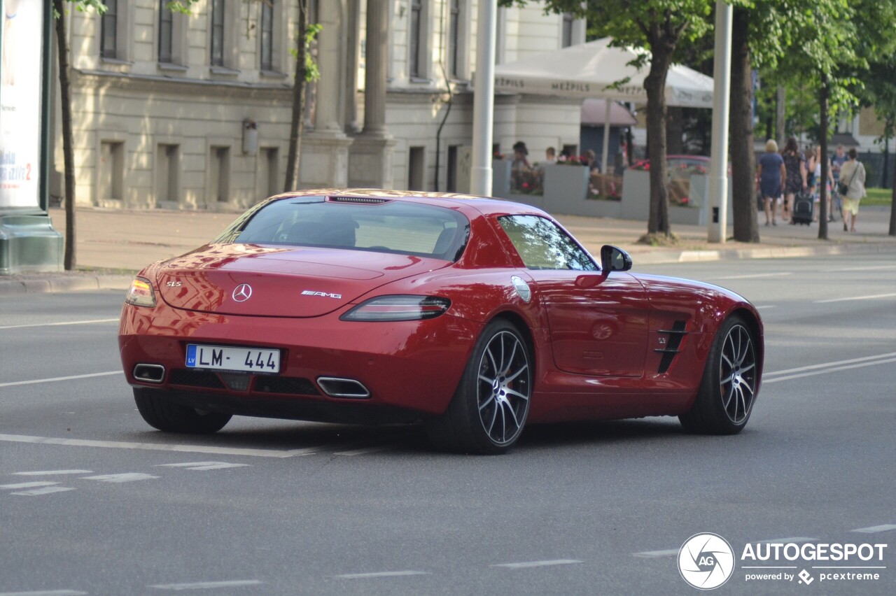 Mercedes-Benz SLS AMG