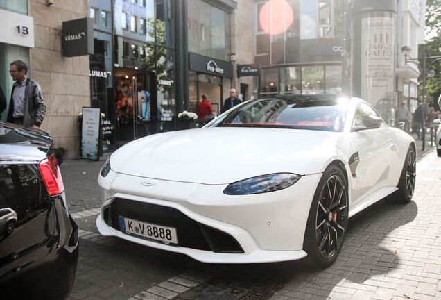 Aston Martin Startech V8 Vantage 2018