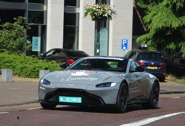 Aston Martin V8 Vantage 2018