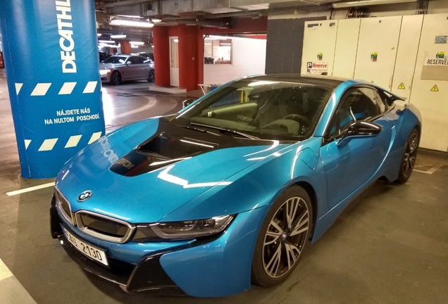 BMW i8