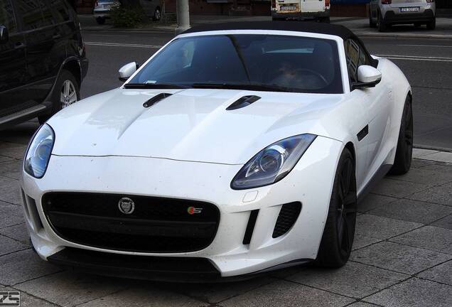 Jaguar F-TYPE S V8 Convertible