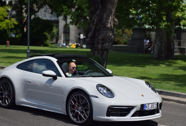 Porsche 992 Carrera 4S