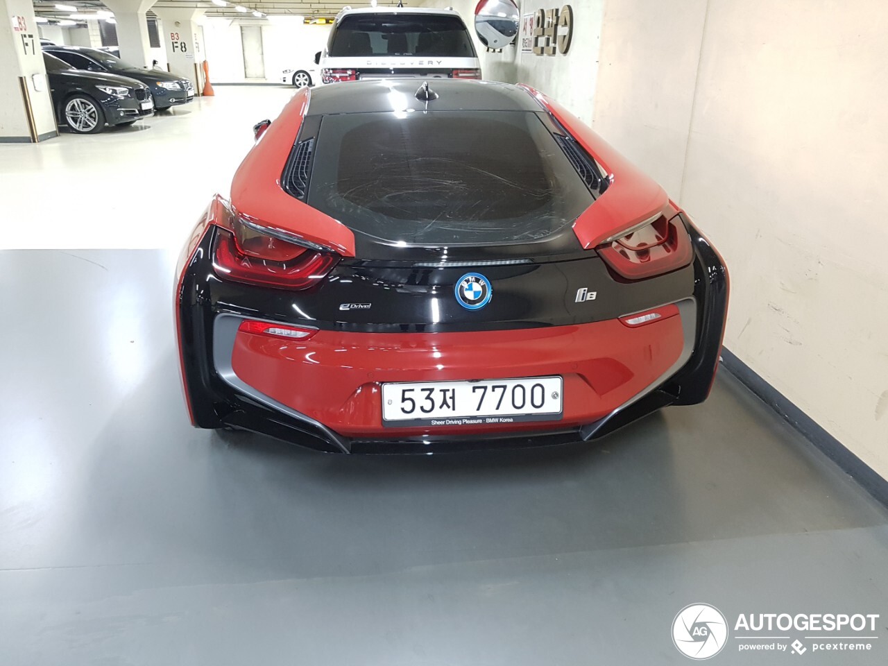 BMW i8 Protonic Red Edition