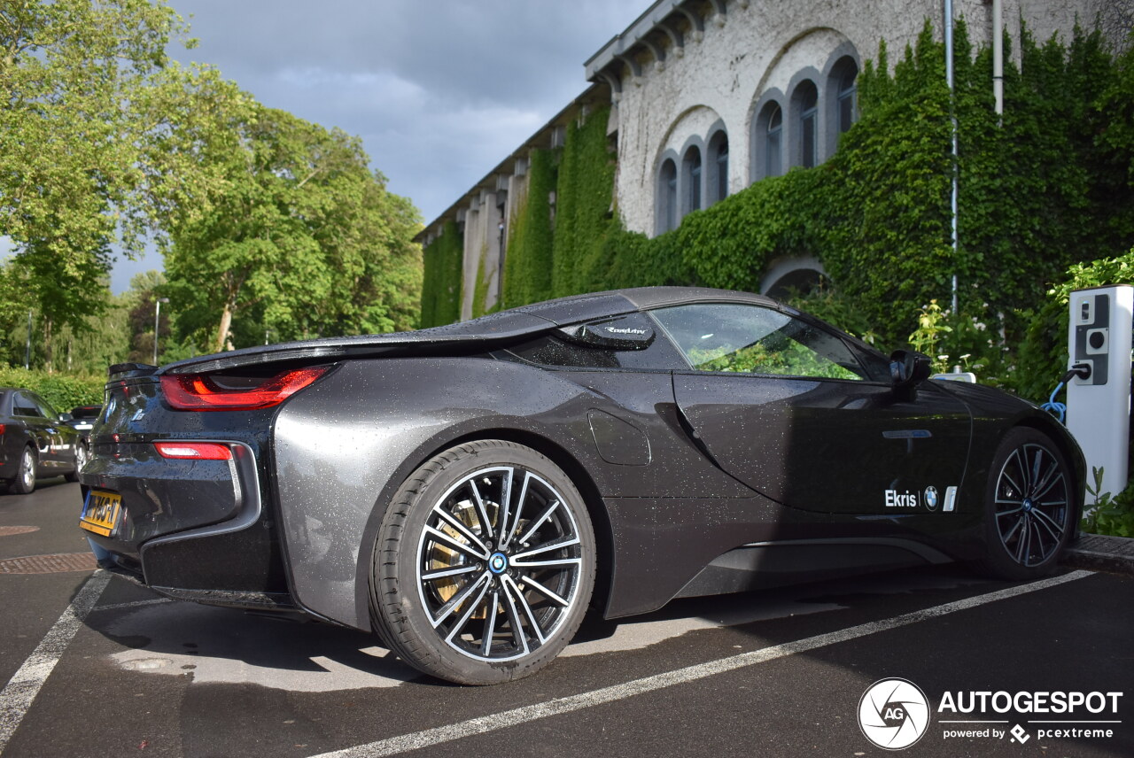 BMW i8 Roadster