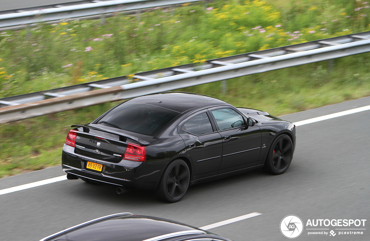 Dodge Charger SRT-8