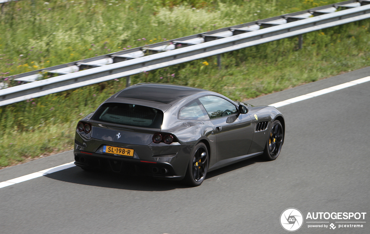 Ferrari GTC4Lusso T