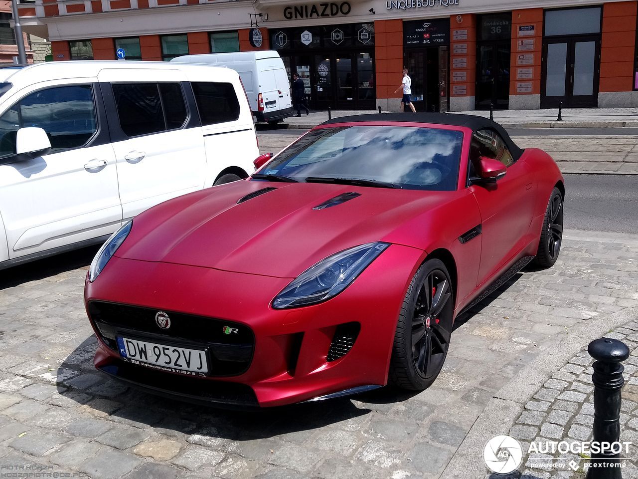 Jaguar F-TYPE R Convertible