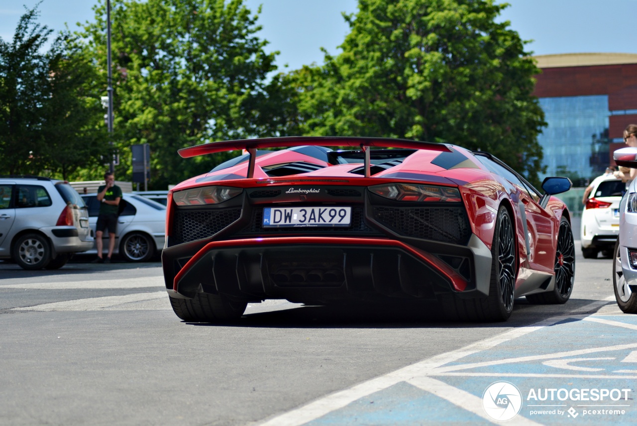 Lamborghini Aventador LP750-4 SuperVeloce Roadster