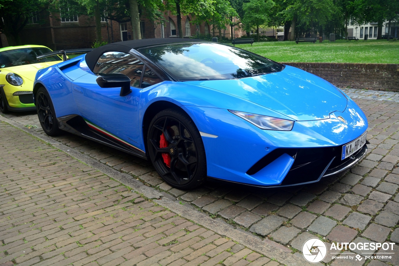 Lamborghini Huracán LP640-4 Performante Spyder