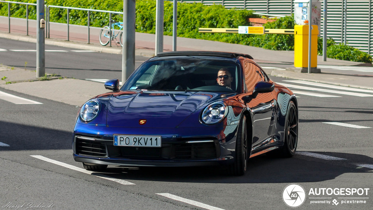 Porsche 992 Carrera 4S