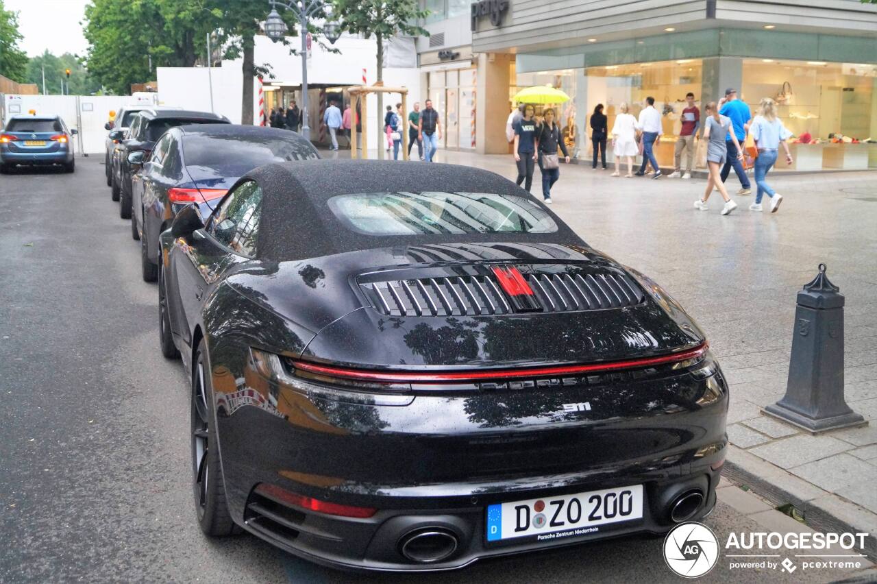 Porsche 992 Carrera 4S Cabriolet