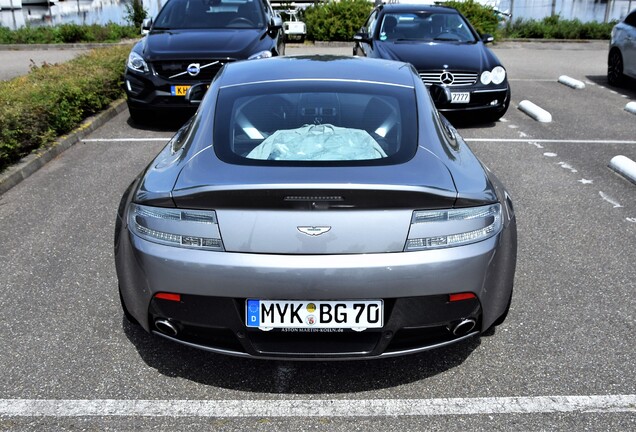 Aston Martin V8 Vantage 2012