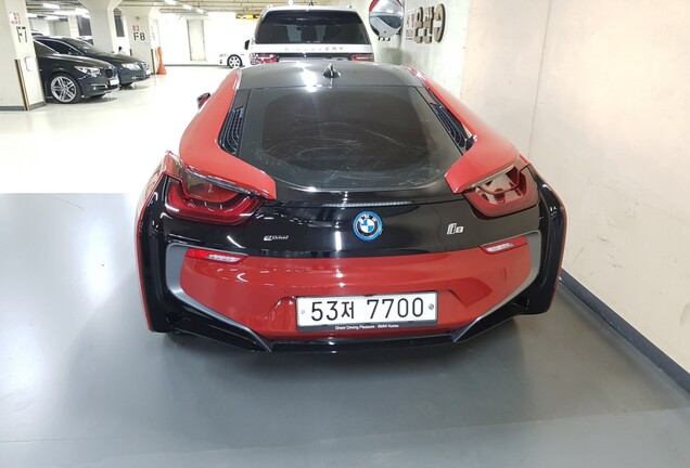 BMW i8 Protonic Red Edition