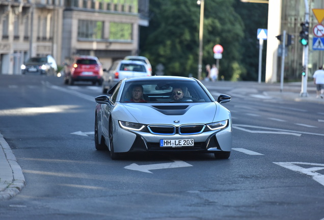 BMW i8