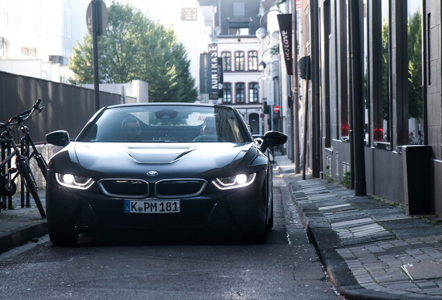 BMW i8 Roadster