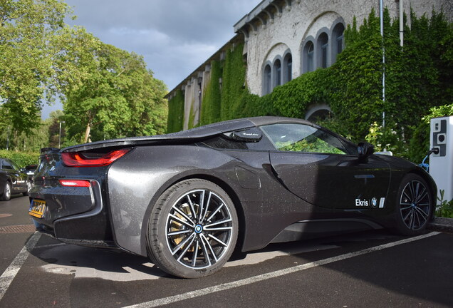 BMW i8 Roadster