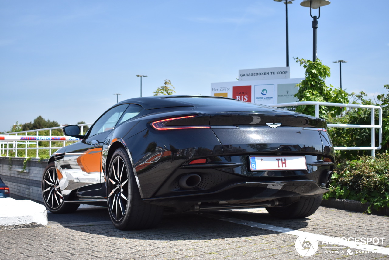 Aston Martin DB11 V8