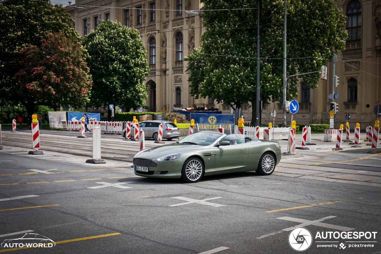 Aston Martin DB9 Volante