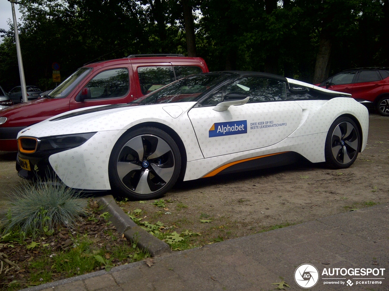 BMW i8 Roadster