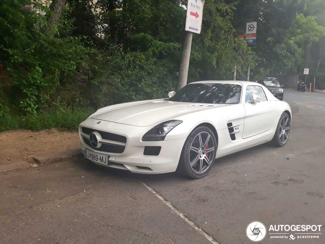 Mercedes-Benz SLS AMG