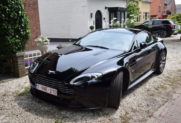 Aston Martin V8 Vantage S