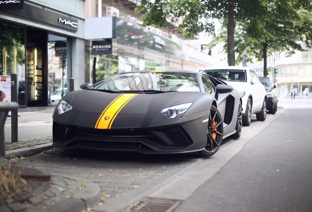 Lamborghini Aventador S LP740-4