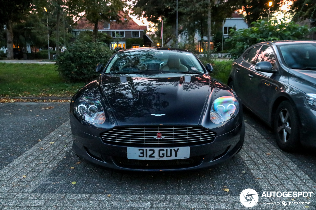 Aston Martin DB9