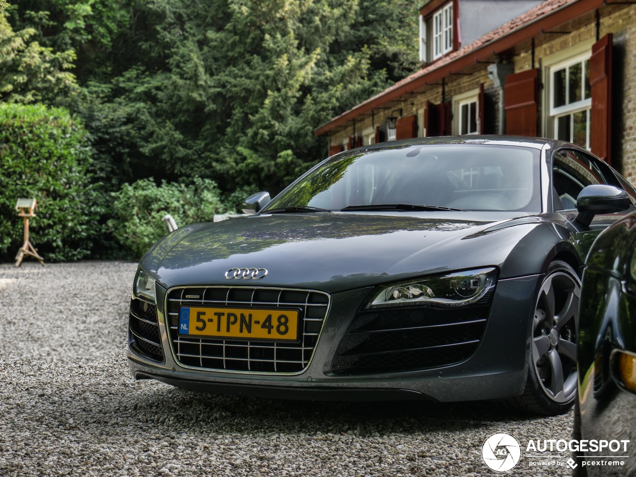 Audi R8 V10