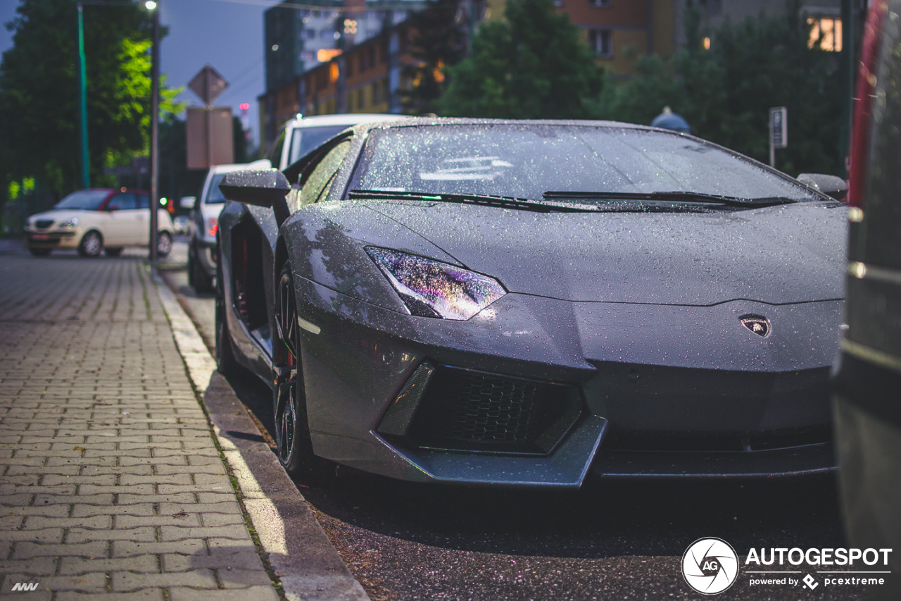 Lamborghini Aventador LP700-4