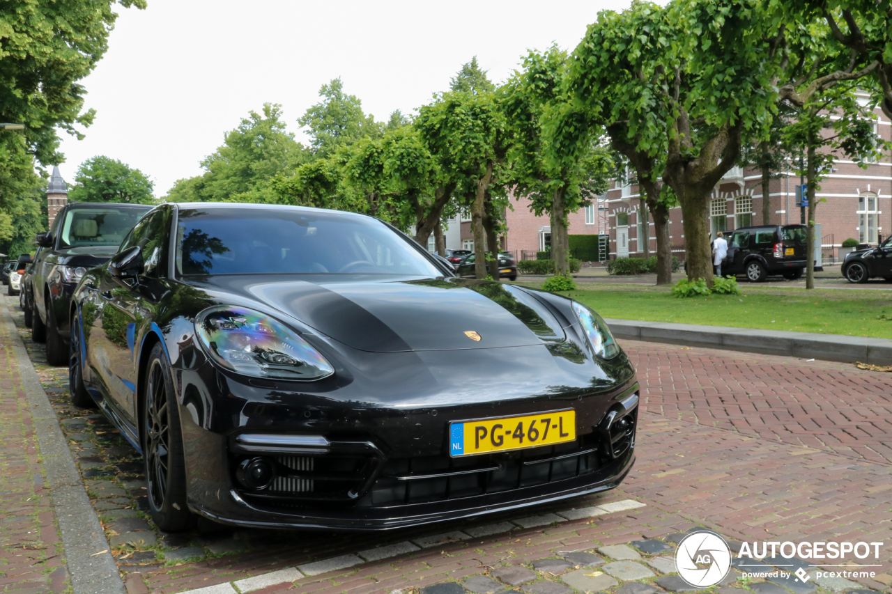 Porsche 971 Panamera Turbo