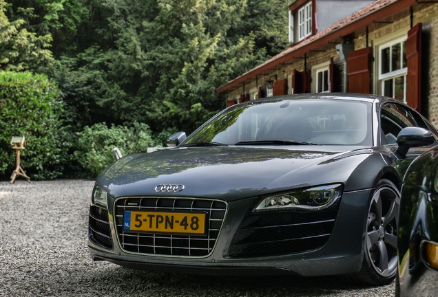 Audi R8 V10