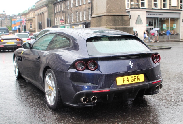 Ferrari GTC4Lusso