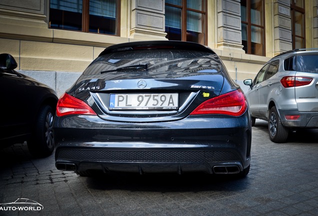 Mercedes-Benz CLA 45 AMG Shooting Brake