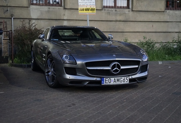 Mercedes-Benz SLS AMG