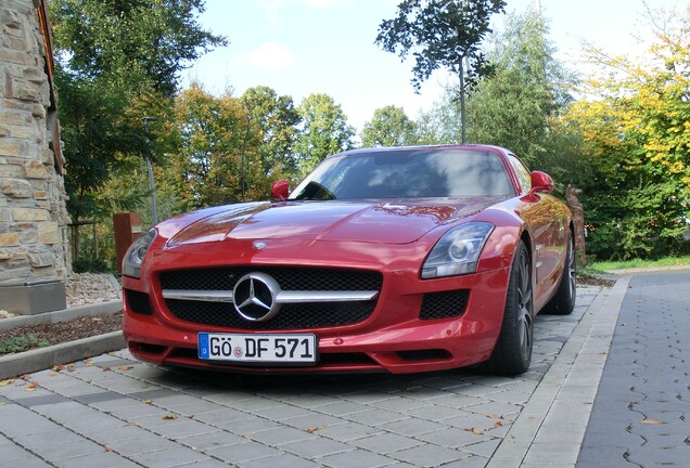 Mercedes-Benz SLS AMG