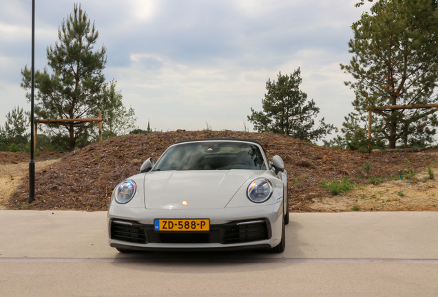 Porsche 992 Carrera 4S Cabriolet