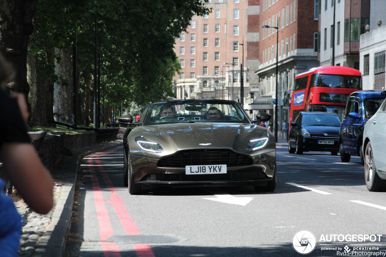 Aston Martin DB11 V8 Volante