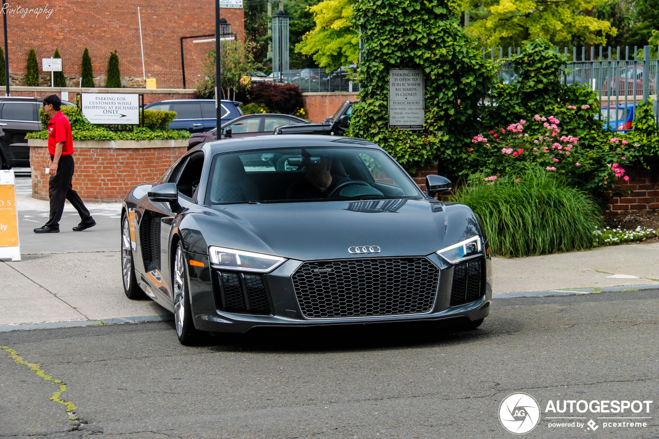 Audi R8 V10 2015