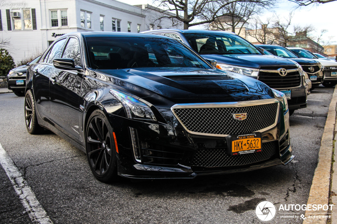 Cadillac CTS-V 2015