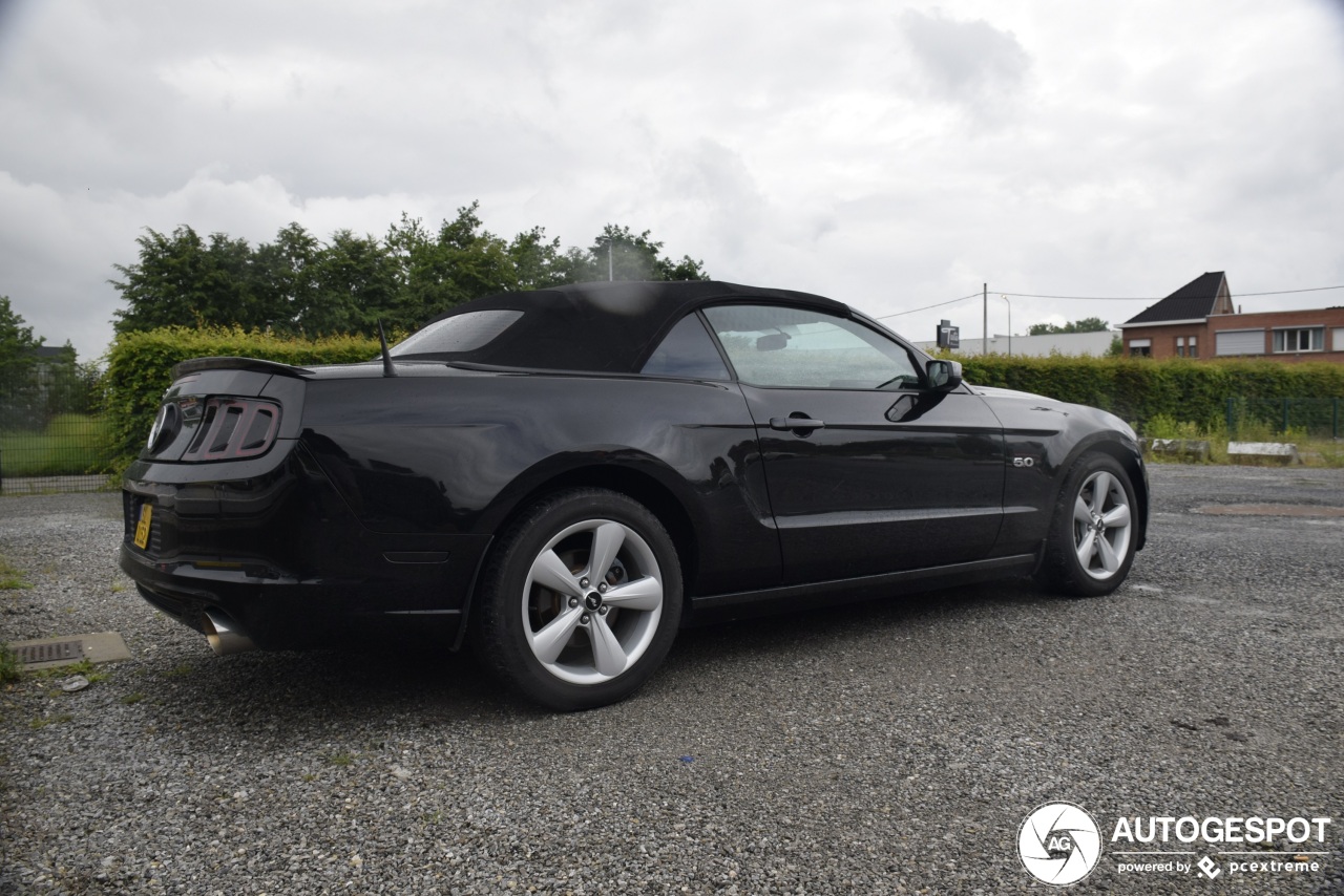 Ford Mustang GT Convertible 2013