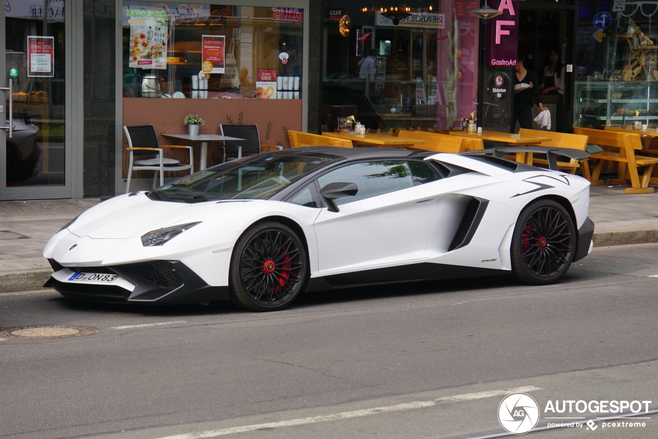 Lamborghini Aventador LP750-4 SuperVeloce Roadster